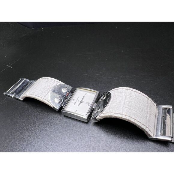 Michael Kors White Leather Watch - Picture 7 of 8